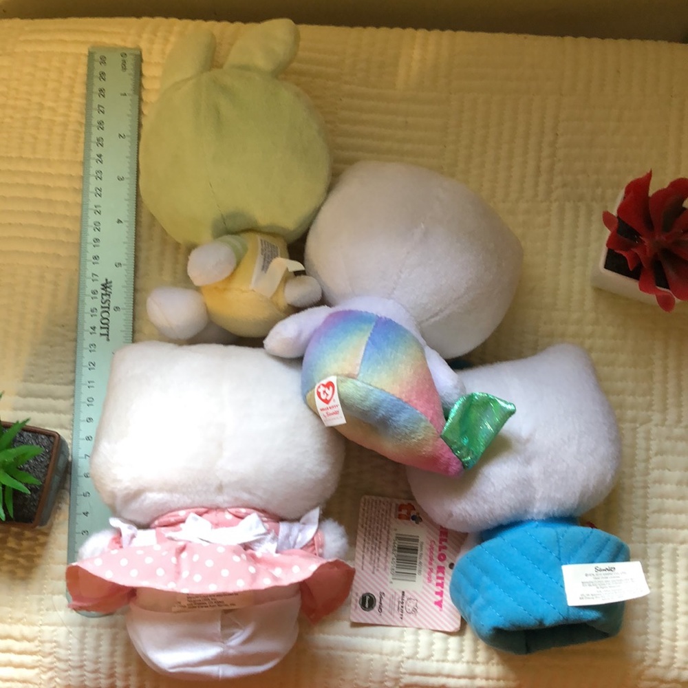 Hello Kitty - Picture 4 of 4